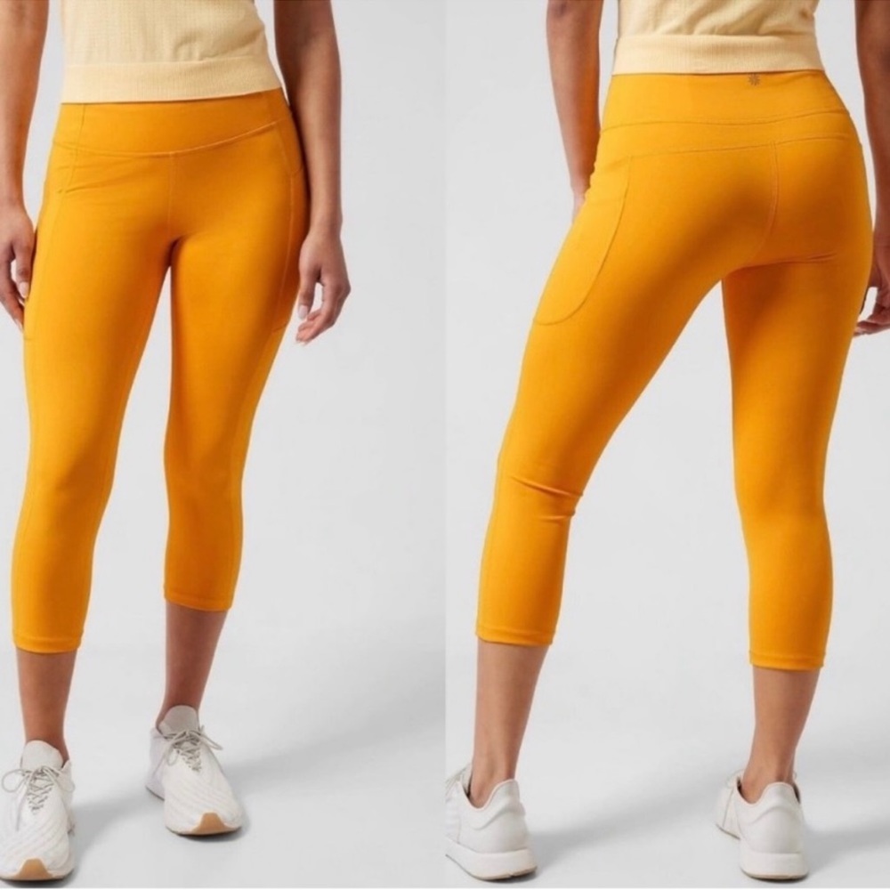 NWT Athleta Sunrise Yellow Ultimate Stash II Capri L
